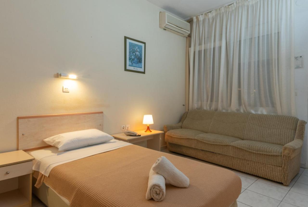 Estia Aparthotel Orestiada Exteriör bild