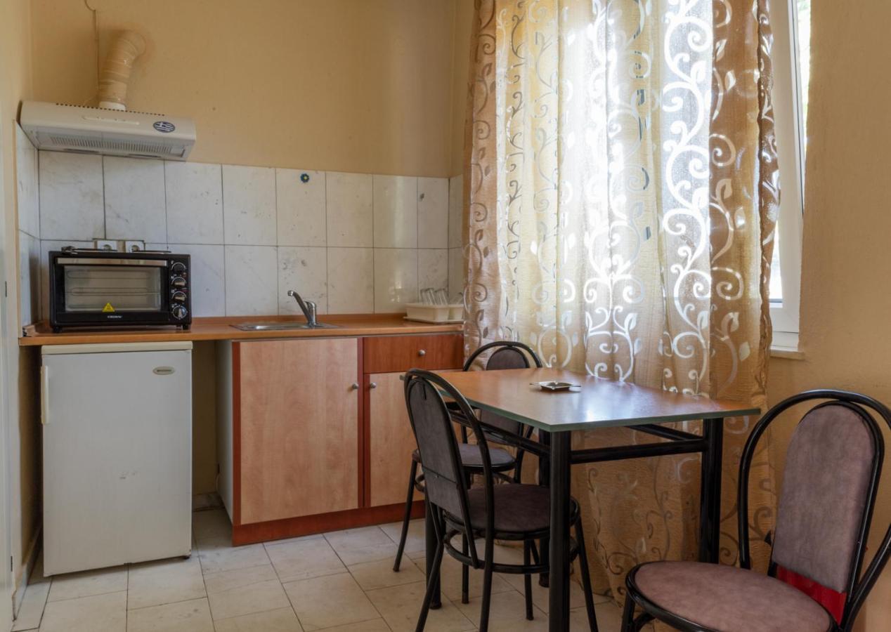Estia Aparthotel Orestiada Exteriör bild